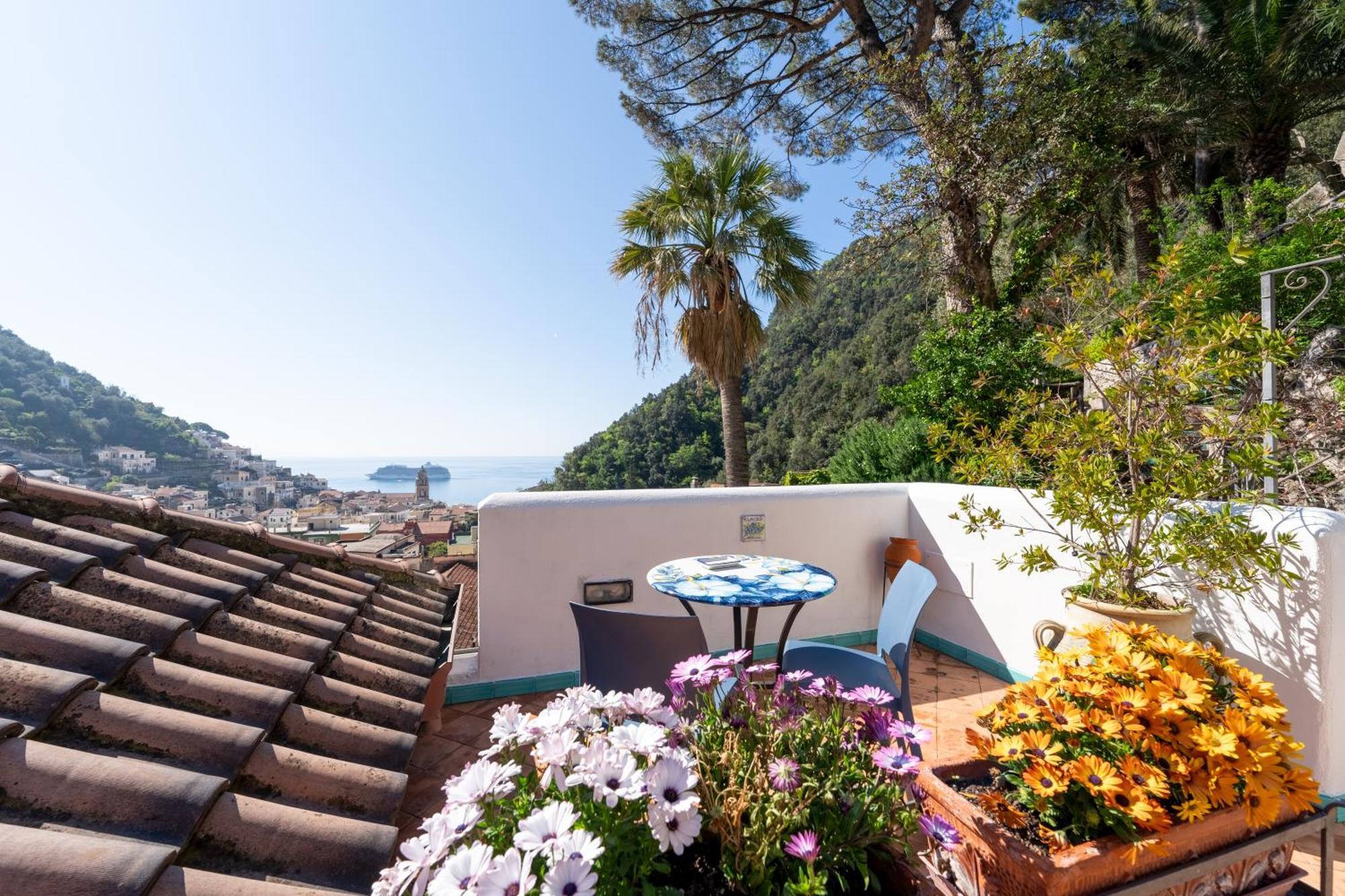 Hotel Villa Annalara Charme And Relax Amalfi Exterior foto